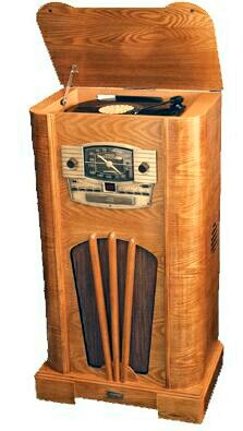 1935 Antique Replica Console Radio with CD player